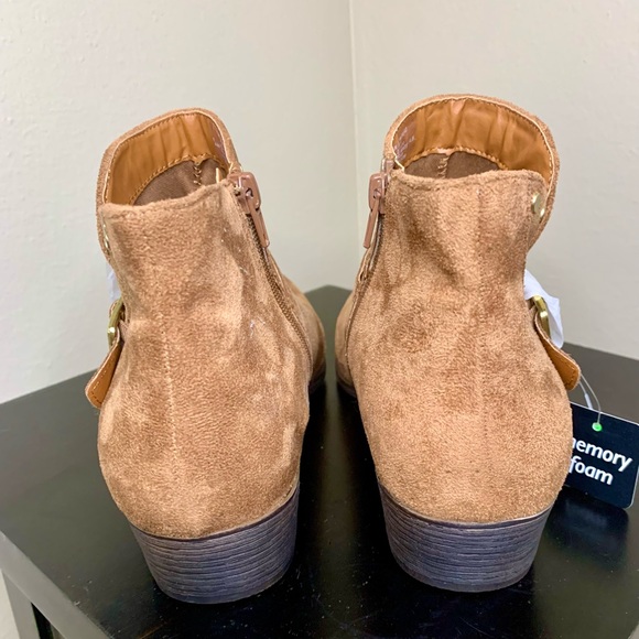 a.n.a Cognac Alford Ankle Boot size 9.5W - Picture 4 of 9